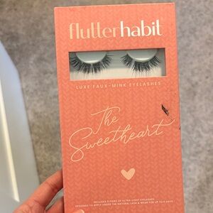 flutterhabit The Sweetheart Faux-Mink Eyelashes - Coral Packaging